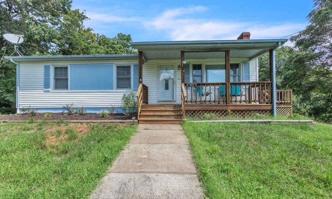 Afton House | Entire house in Afton, VA, The Cottage at Stumble Creek - 3 bedroom