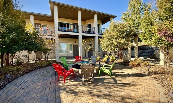 Baker City House | Entire Scenic Views Estate, Gorgeous 6 Bdrm, 5.5 Bath, Local Golfing 50% Off!