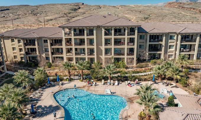 St. George Condo | Entire Top Floor Condo; Stylish and Comfortable