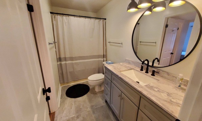 Columbia Condo | Entire unit - Pet Friendly - Safe, Gated Community - Close to Downtown Columbia
