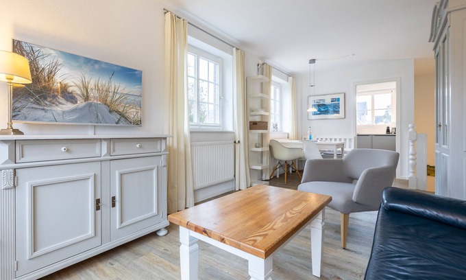 Wenningstedt-Braderup Apartment | Entspannung Zwischen Dorfteich & Dünen in Idyllischer Lage