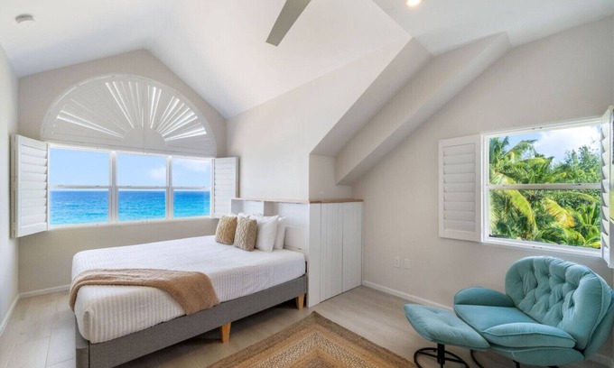 Northwest Point Apartment | Epic 3BR , all Ensuite, On-site Diving, Pool and Spa