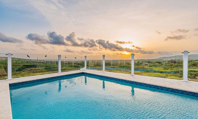 Paradera House | Epic Views! 2BR House w/Pool, BBQ, Outdoor Dining by AtMonchi