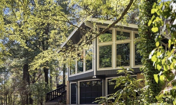 Broken Bow House | Epic Water View 4,100 sq ft 6 Bedrooms with Game Room & Fire Pit