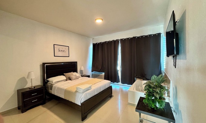 Cerro Gordo Apartment | Equipped beach apartment with kitchen, AC, WIFI, 1 Queen bed + 1 sofa bed.