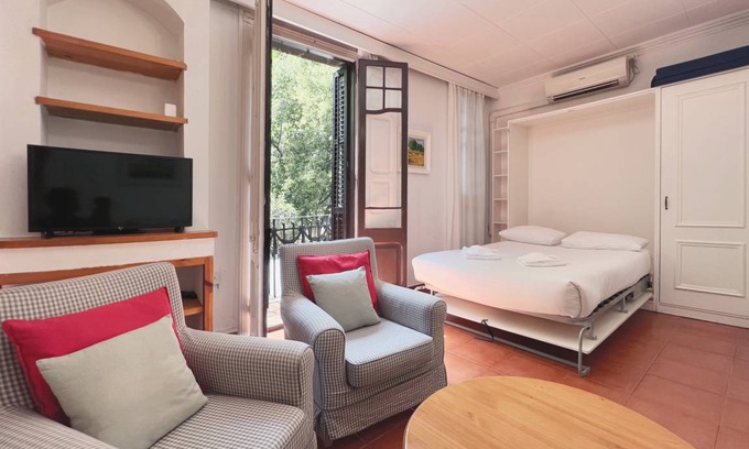 El Camp de l'Arpa del Clot Apartment | 84 m² Apartment ∙ 2 bedrooms ∙ 6 guests