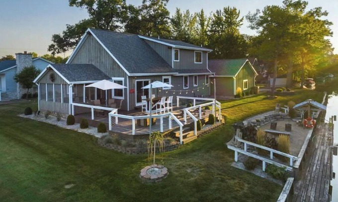 Pigeon House | Escape Reality Docked on Sand Point