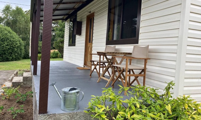 Weldborough Cottage | Escape to History & Nature! Peaceful & cosy 1890s cottage near MTB trails & pub.