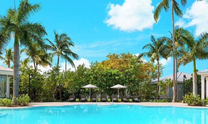 New Town House | Escape To Paradise in Key West! Relaxing Room, Minutes Away From The Beach!