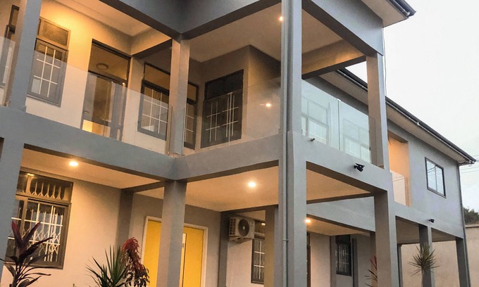 Moree Bed & Breakfast | Escape to this stunning coastal beauty of Moree, a few km away from Cape Coast,