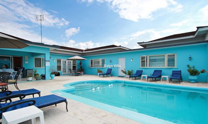 Runaway Bay Villa | Eslyn Villa, A Home Away From Home!