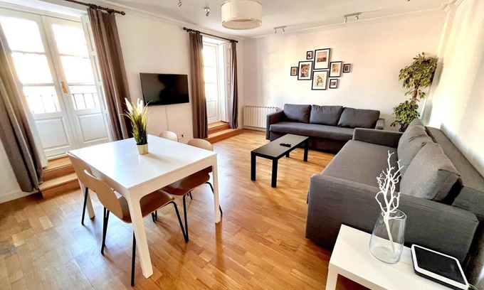 Valladolid City Centre Apartment | Espacios Blanco Plaza Mayor LUX: two rooms, 5 beds, balconies with views of the Plaza Mayor itself!