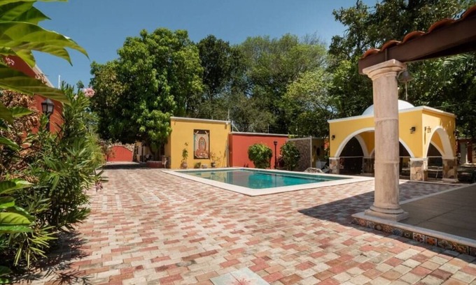 Centro House | Espectacular Casona con alberca y jardín en Merida