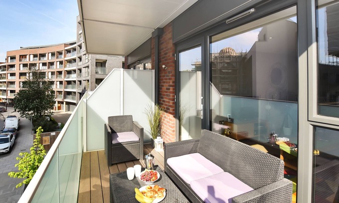 West Ealing Apartment | Esquire One Bed Balcony Apartment in Ealing, London