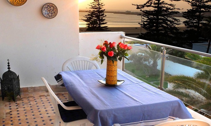 Essaouira Coast Apartment | Essaouira: flat with view on the beach, Mogador island and the Medina