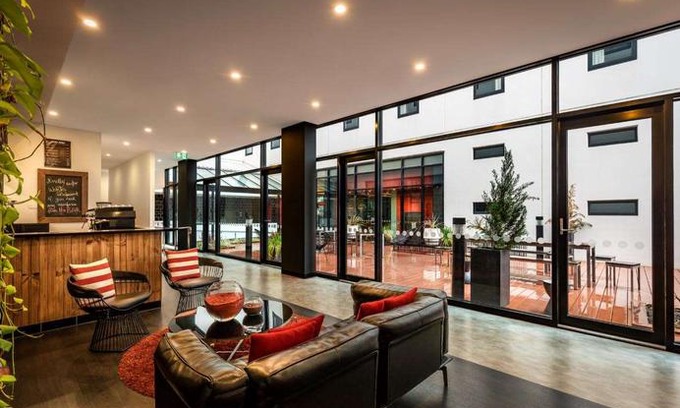 Carlton South Hotel | Essence Hotel Carlton