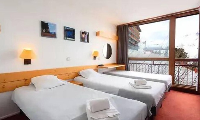 Arc-2000 Apartment | Essential Room 3 Adults