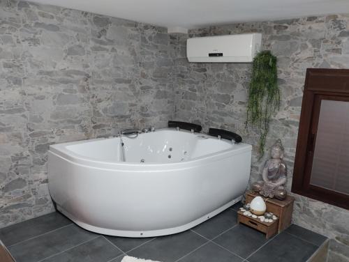 Jerez de la Frontera Apartment | Estudio jacuzzi Luz de Jerez