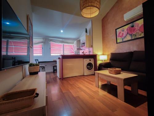 La Palmera-Reina Mercedes Apartment | EstudioVintage. Heliopolis