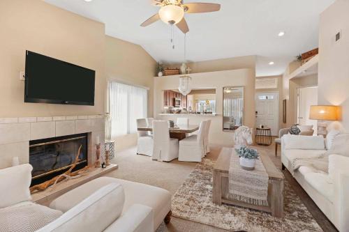 Palm Desert House | Eternal Palms of Desert Falls