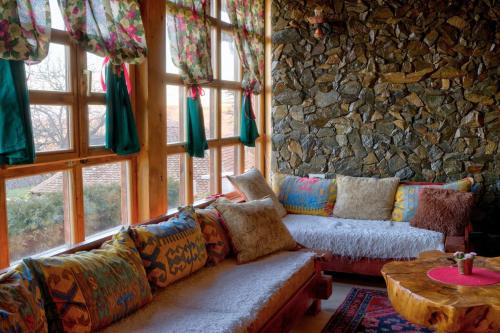 Mladenovac Ski Chalet | Etno kompleks Orahovac - Vajat Slavuj