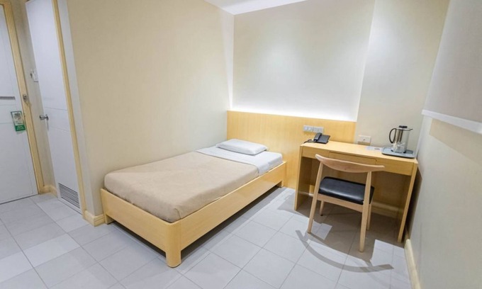 Downtown Tacloban Apartment | Etsu Hotel Spacious Studio. Your Perfect Escape