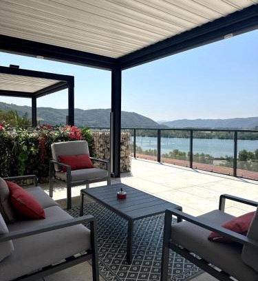 Saint-Vallier Apartment | Evasion au Bord du Rhône