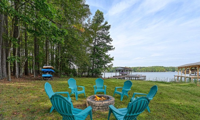 Bumpass Apartment | Evergreen Escape at Lake Anna