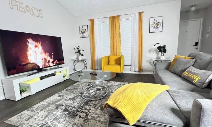 Arlington House | Every Event's Steps Away! Enjoy easy access 2 Arlington’s Entertainment District