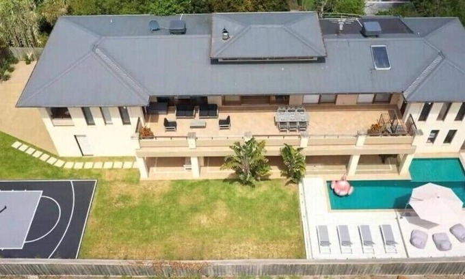 Portsea House | Everything Portsea, location, views, pool, entertaining, fun! (sleeps 14)