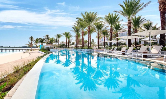 Nassau Hotel | Everything You Need For The Perfect Vacation! Pools and Water Park! Pets Allowed