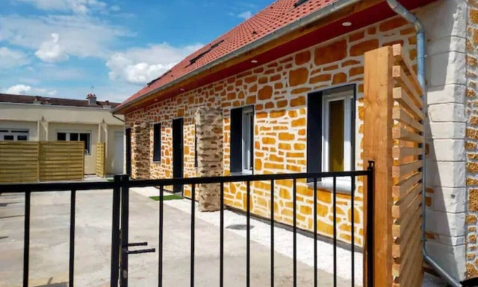 Le Mans House | Evian01 Large T2, quiet, terrace, free parking