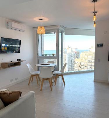 La Perla Apartment | Excelente! Vista al mar con cochera y amenities gimnasio, play room y pileta no climatizada