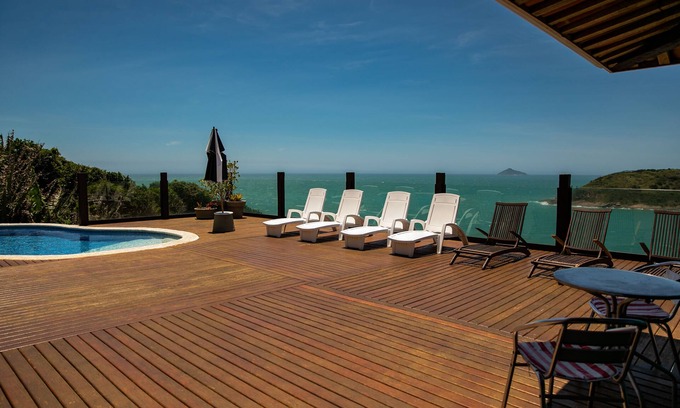 Joao Fernandes House | Excellent Beach House, in João Fernandes overlooking Praia Brava
