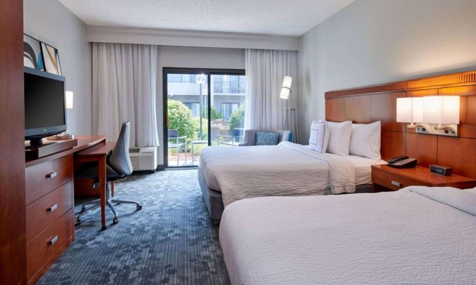 Eden Prairie Hotel | Excellent Choice! Unit w/Courtyard View, Indoor Pool, Pets are Welcome with Fee