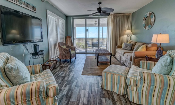 Palm Island Villa | Excellent view of the Gulf from this very nice villa on the Resort, 2213