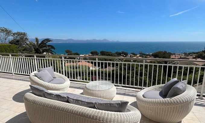 Les Issambres Villa | Exceptional sea view villa in absolute calm