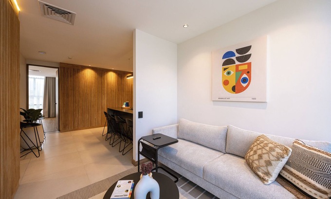 Castropol Apartment | Exceptional 3BR unit with Jacuzzi & A/C in El Poblado