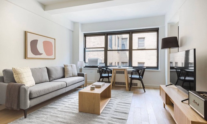 Turtle Bay Apartment | Exceptional Midtown E Studio w/Elev & W/D, near River, by Blueground