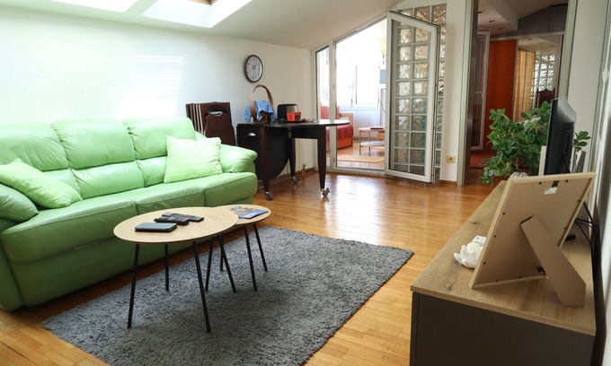 Vracar Apartment | Exceptional Oasis