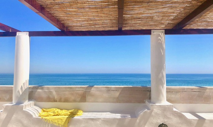 Villanova Apartment | Exclusive and charming penthouse just 20 meters from the sea, 4 persons