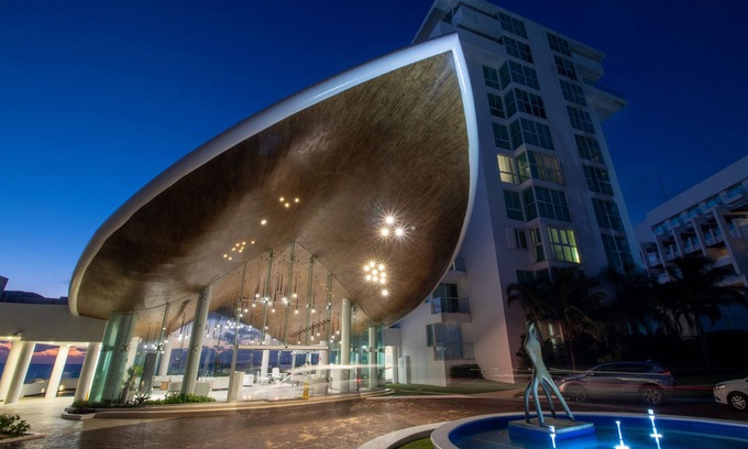 Punta Cancun Condo | Exclusive Beachfront Condo in Cancun