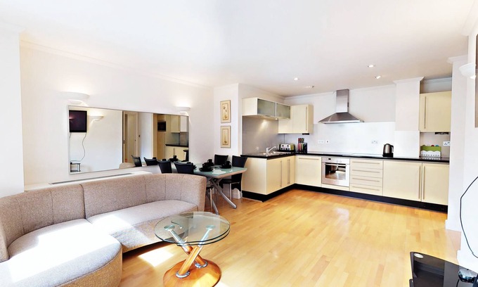 Holborn Apartment | EXCLUSIVE CENTRAL LONDON APARTMENT IN HIGH HOLBORN - CLOSE TO SHOPS & MUSEUMS