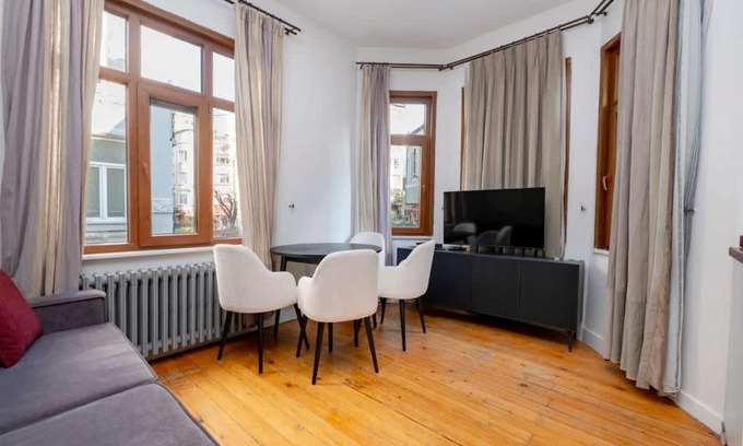 Taksim Villa | Exclusive House with 2 Apartments including 4 Bedrooms and 4 Bathrooms in Total