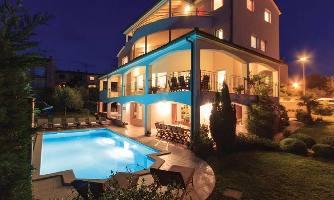 Stinjan Villa | Exclusive Luxury Villa for 16 persons with view to Brijuni Islands