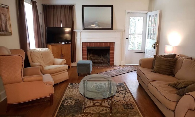 Sunset Hills House | Exclusive Pet Friendly 2 Floor Bungalow minutes away from downtown Raleigh