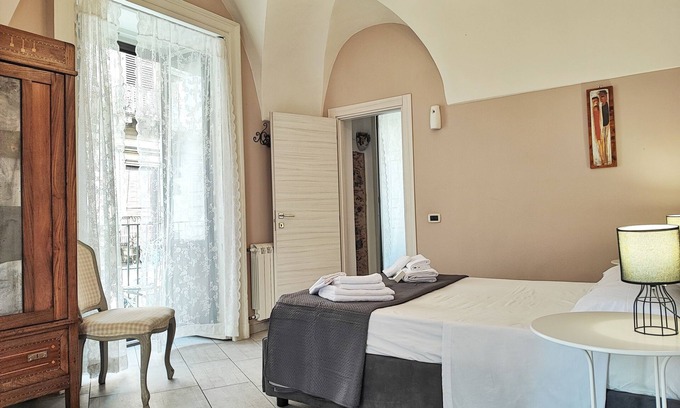 Old Town Apartment | Exclusive Stay [Duomo View + 5 Balconies]