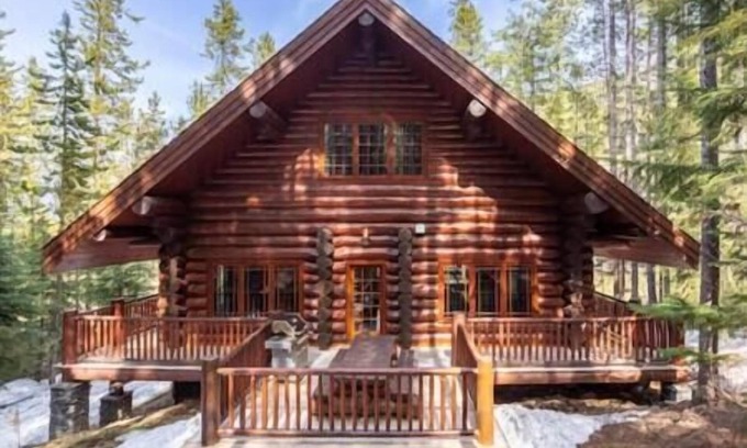 Forest Ridge Estates Cabin | EXCLUSIVE very private cabin on the golf course!