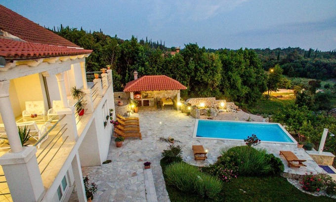 Mocici House | Exclusive Villa in Čilipi with private pool