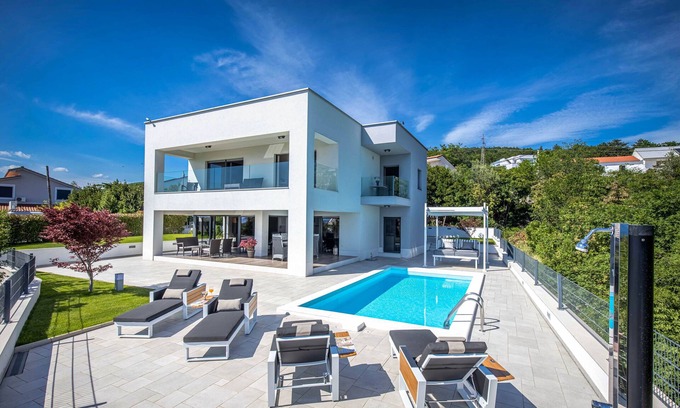Crikvenica Villa | Exclusive Villa Rina Crikvenica 5 * with heated pool and panoramic sea view